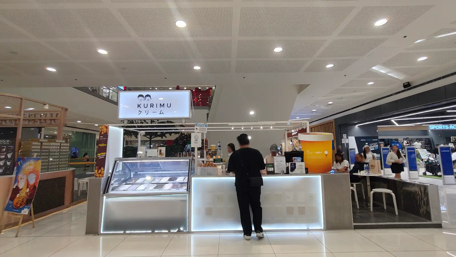 KURIMU in SM Mall of Asia